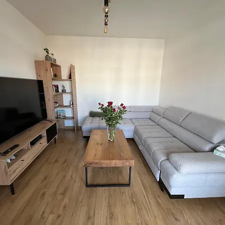 Usmev Apartment *